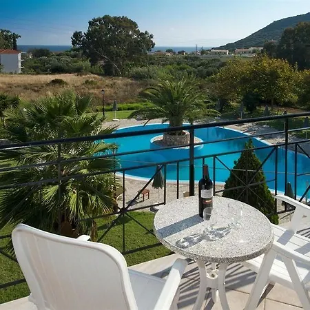 Alkioni Apartahotel 2*